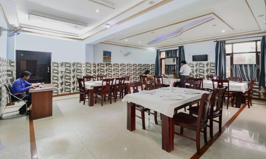 Fabhotel Prashant Palace ไมซอร์ ภายนอก รูปภาพ