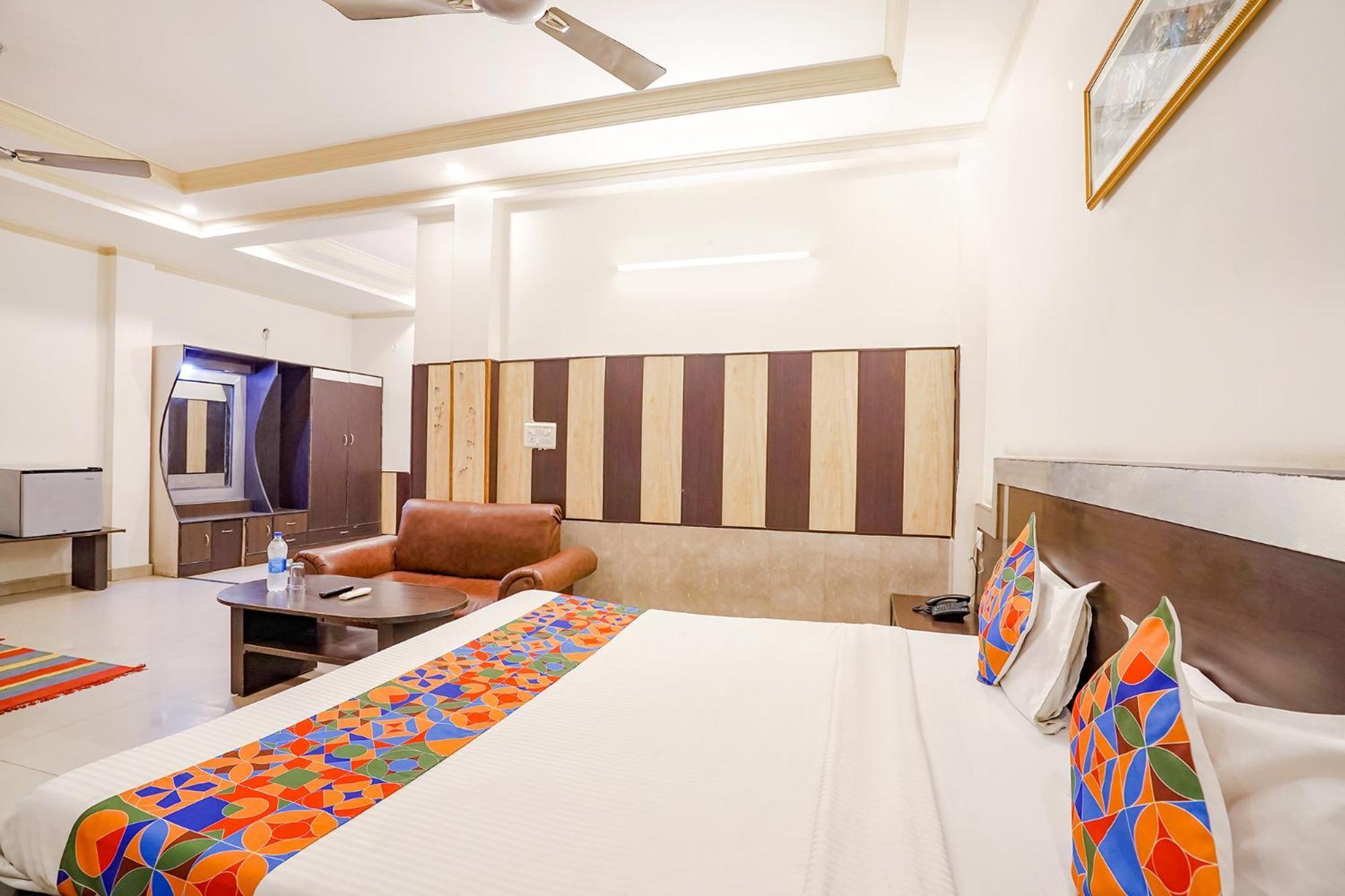 Fabhotel Prashant Palace ไมซอร์ ภายนอก รูปภาพ