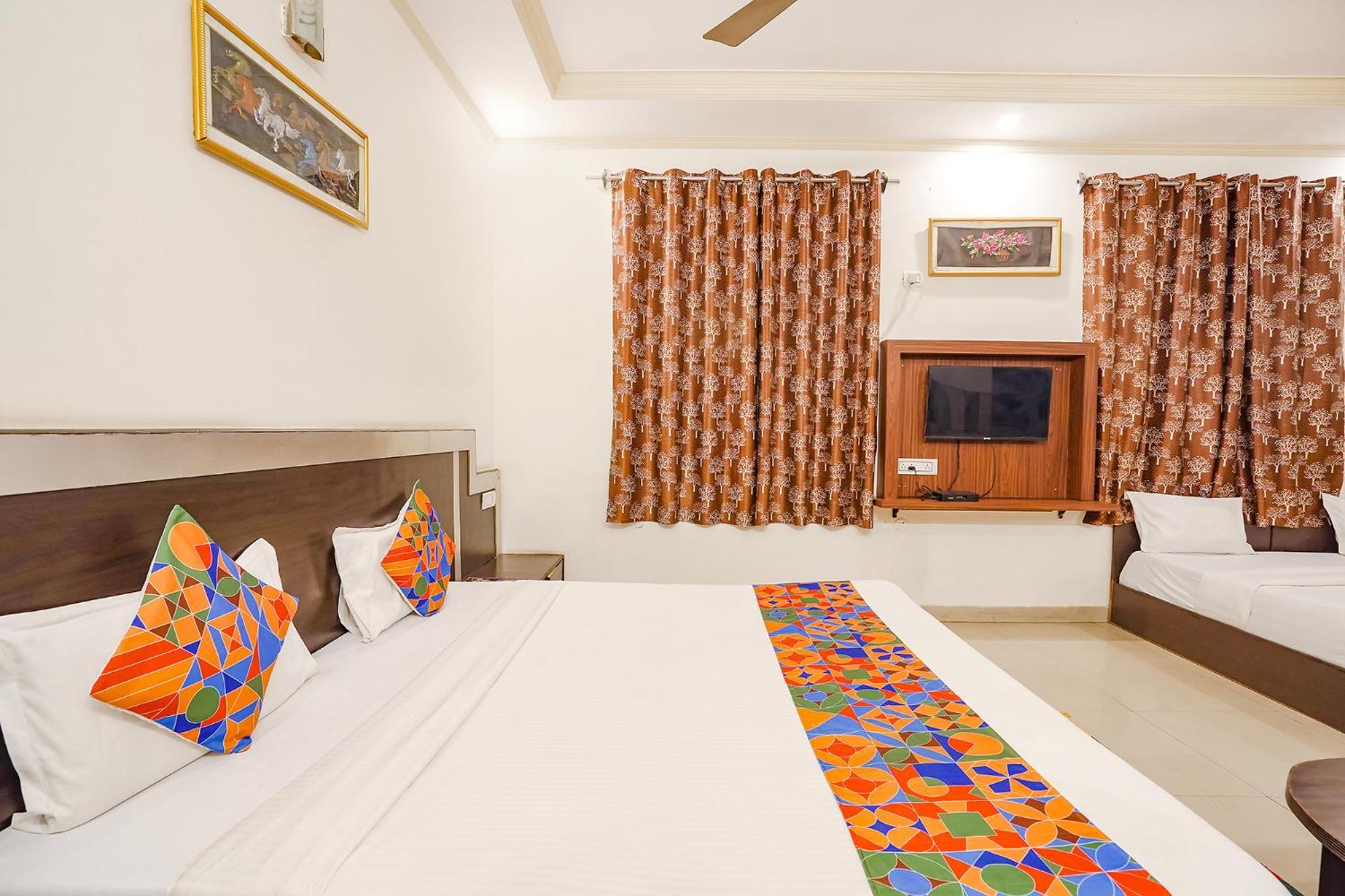 Fabhotel Prashant Palace ไมซอร์ ภายนอก รูปภาพ
