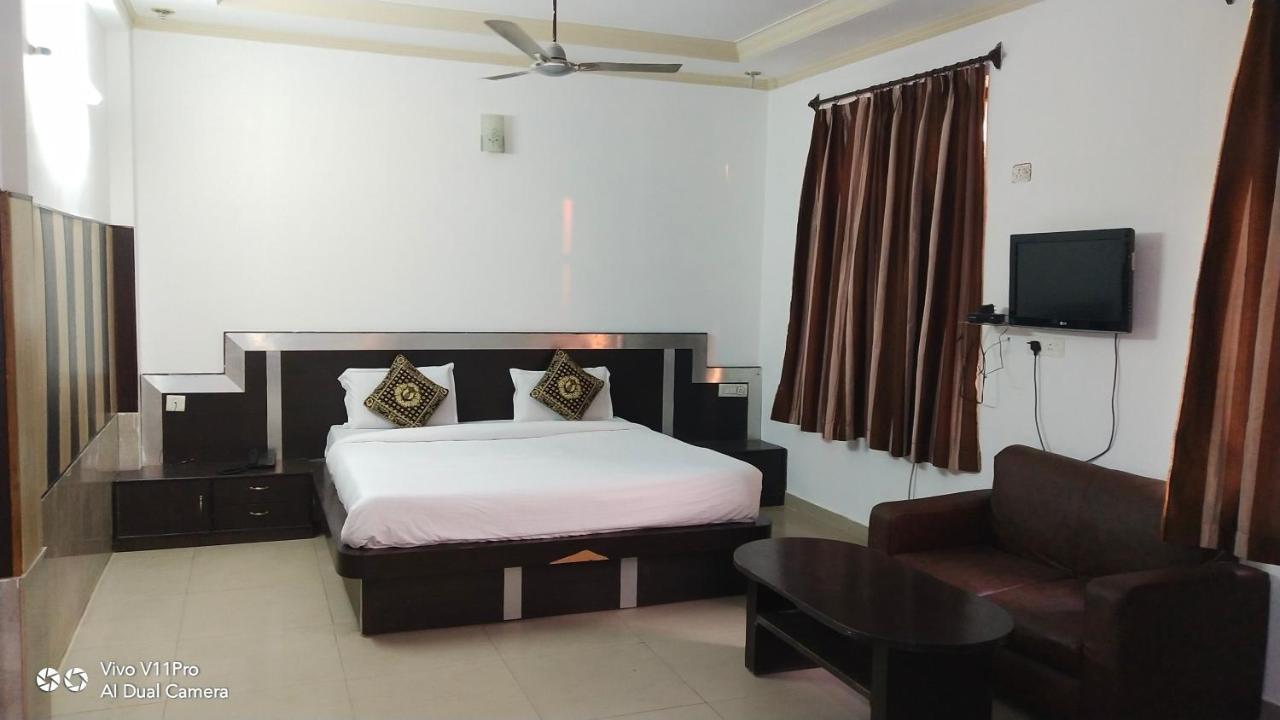 Fabhotel Prashant Palace ไมซอร์ ภายนอก รูปภาพ