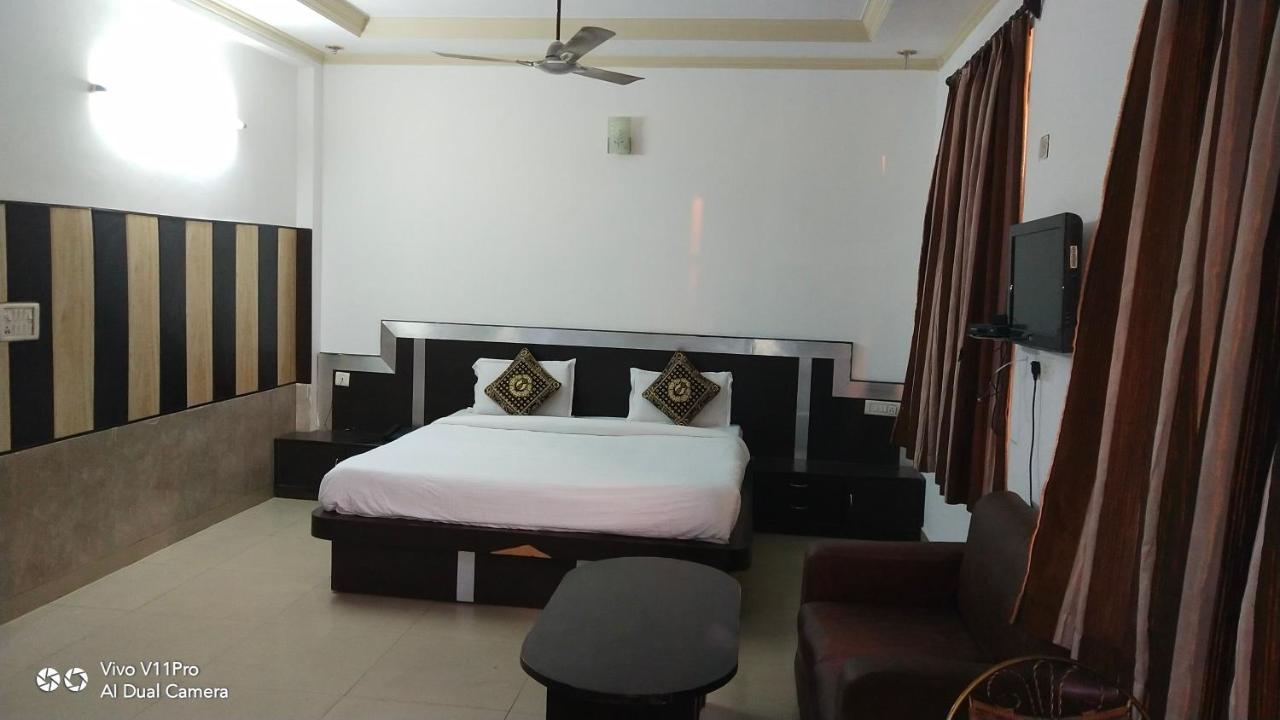 Fabhotel Prashant Palace ไมซอร์ ภายนอก รูปภาพ