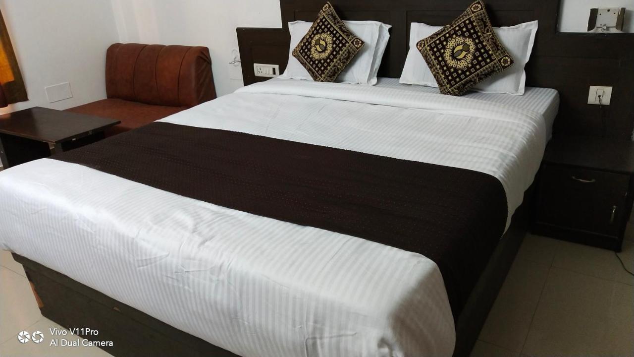 Fabhotel Prashant Palace ไมซอร์ ภายนอก รูปภาพ